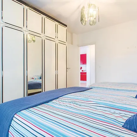 1 Bedroom Lovely Home In Pula Сasa de vacaciones *