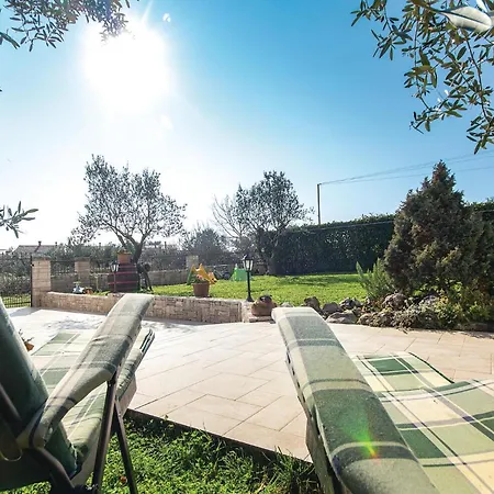 1 Bedroom Lovely Home In Pula Сasa de vacaciones *