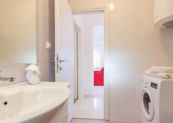 Lovely In With Wifi Pula