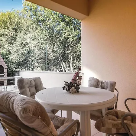 Lovely In With Wifi Holiday home Pula